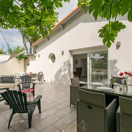 Holiday Le Clouzit By Interhome Royan